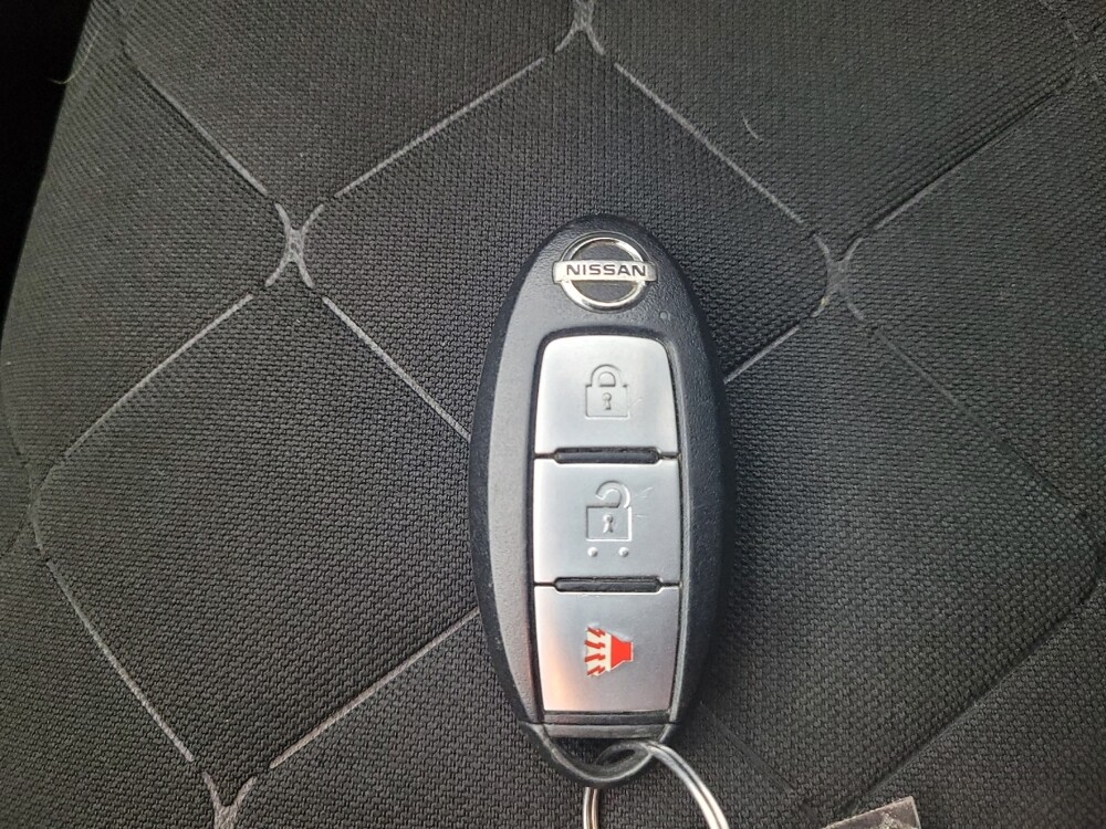 2018 Nissan Kicks in Miamisburg, OH 45342 - 18111219 32