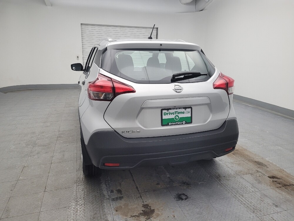 2018 Nissan Kicks in Miamisburg, OH 45342 - 18111219 6