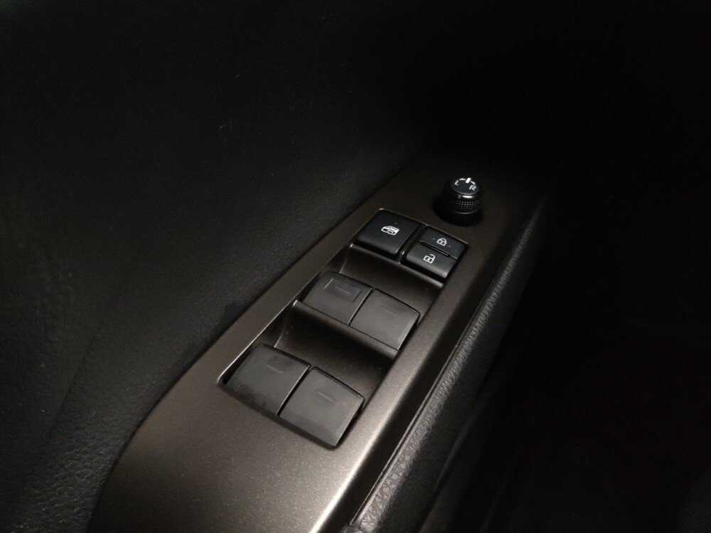 2021 Toyota Camry in St. Louis, MO 63136 - 18111225 27