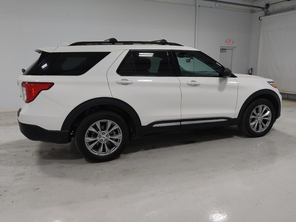 2022 Ford Explorer in Columbus, OH 43228 - 18111227 10