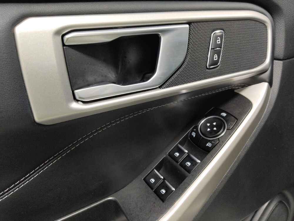 2022 Ford Explorer in Columbus, OH 43228 - 18111227 27