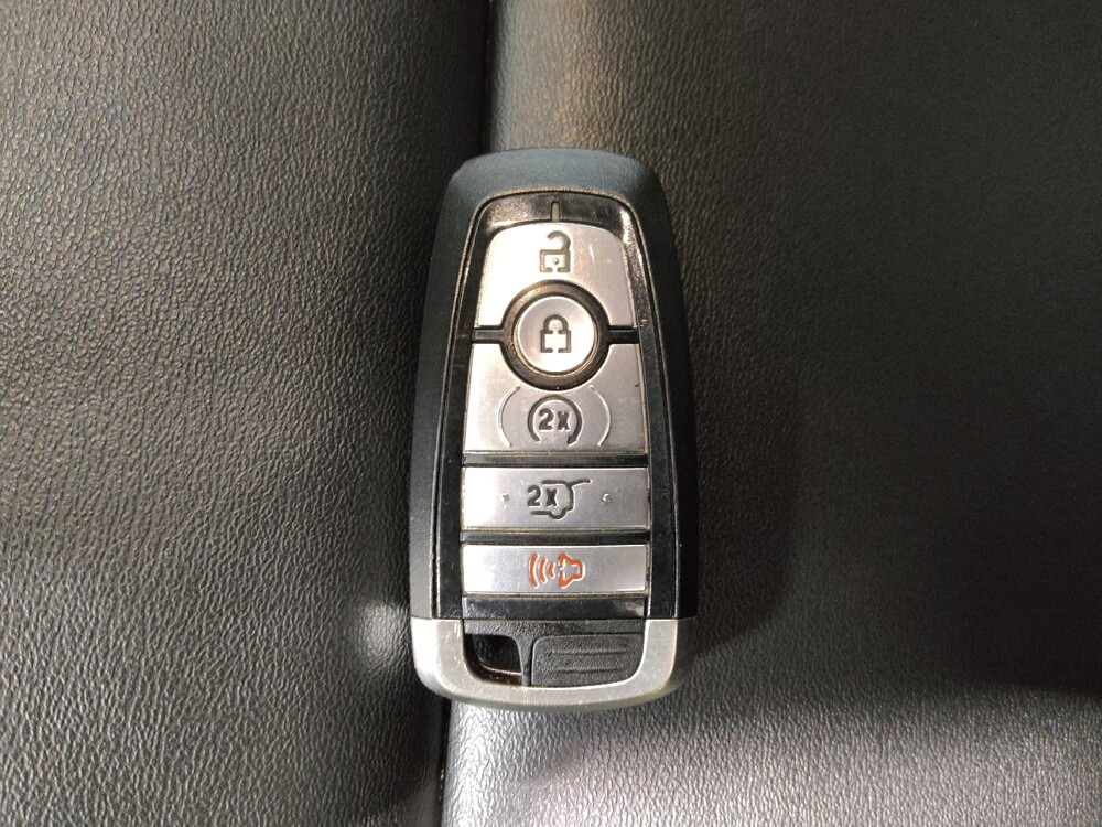 2022 Ford Explorer in Columbus, OH 43228 - 18111227 32