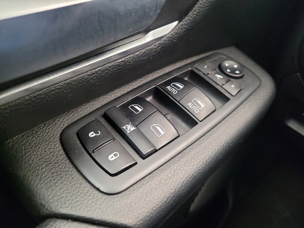 2019 RAM 1500 in Fairfield, OH 45014 - 18111229 27