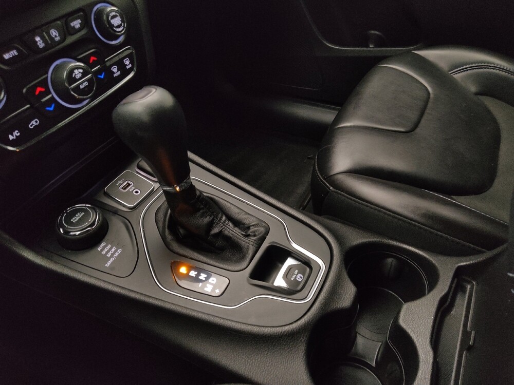 2019 Jeep Cherokee in Peoria, IL 61615 - 18111230 26