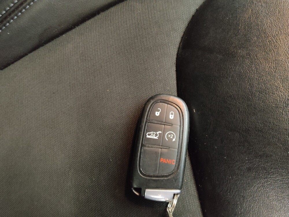 2019 Jeep Cherokee in Peoria, IL 61615 - 18111230 32