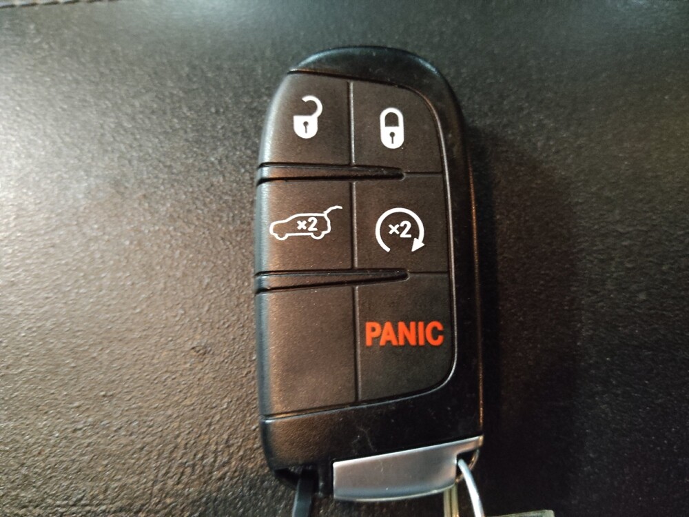 2020 Jeep Grand Cherokee in Lewisville, TX 75067 - 18111232 32