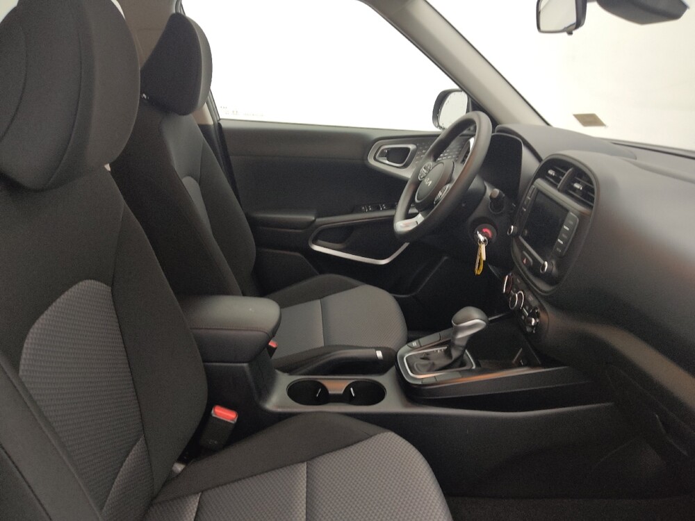 2025 Kia Soul in Charlotte, NC 28213 - 18111236 21