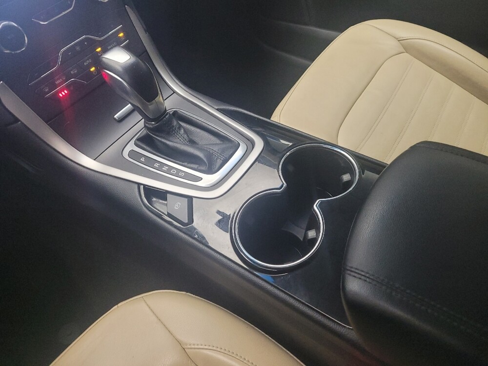 2018 Ford Edge in Taylor, MI 48180 - 18111244 26