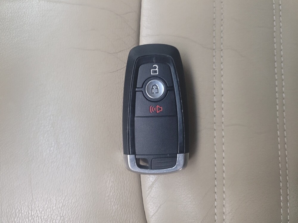 2018 Ford Edge in Taylor, MI 48180 - 18111244 32