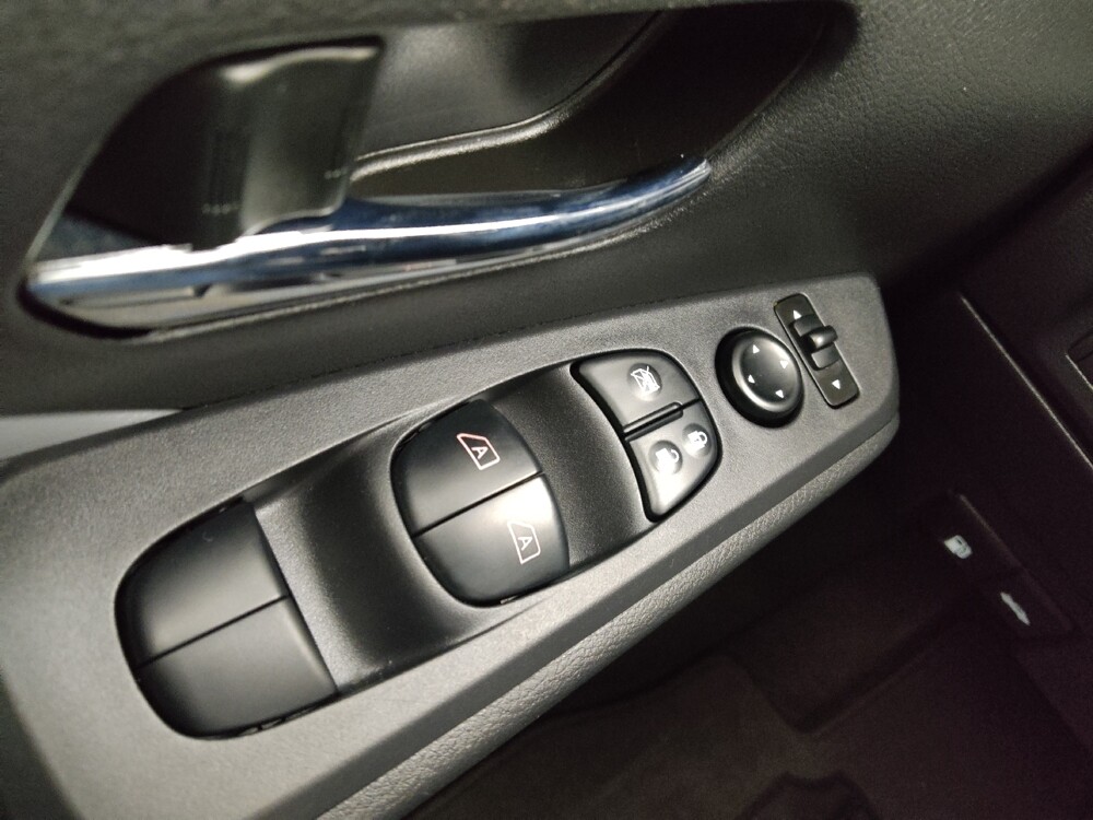 2023 Nissan Kicks in Springfield, MO 65807 - 18111245 27