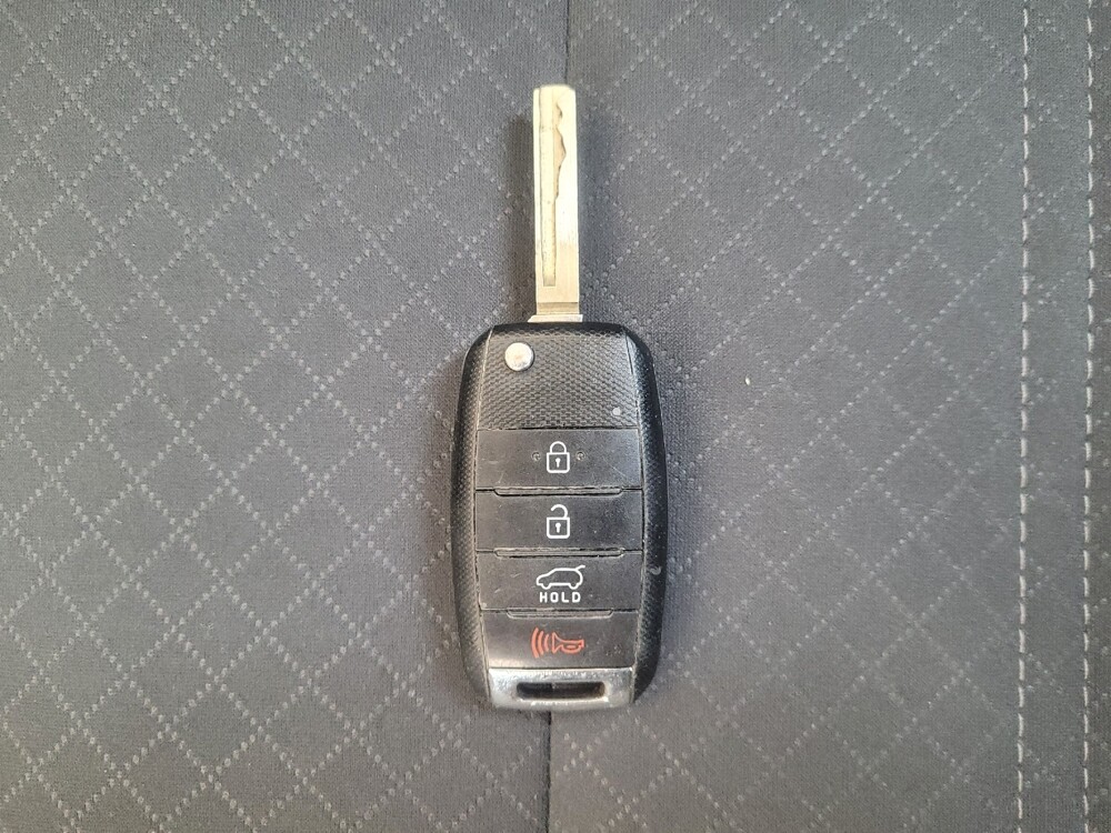 2018 Kia Sorento in Augusta, GA 30907 - 18111254 32