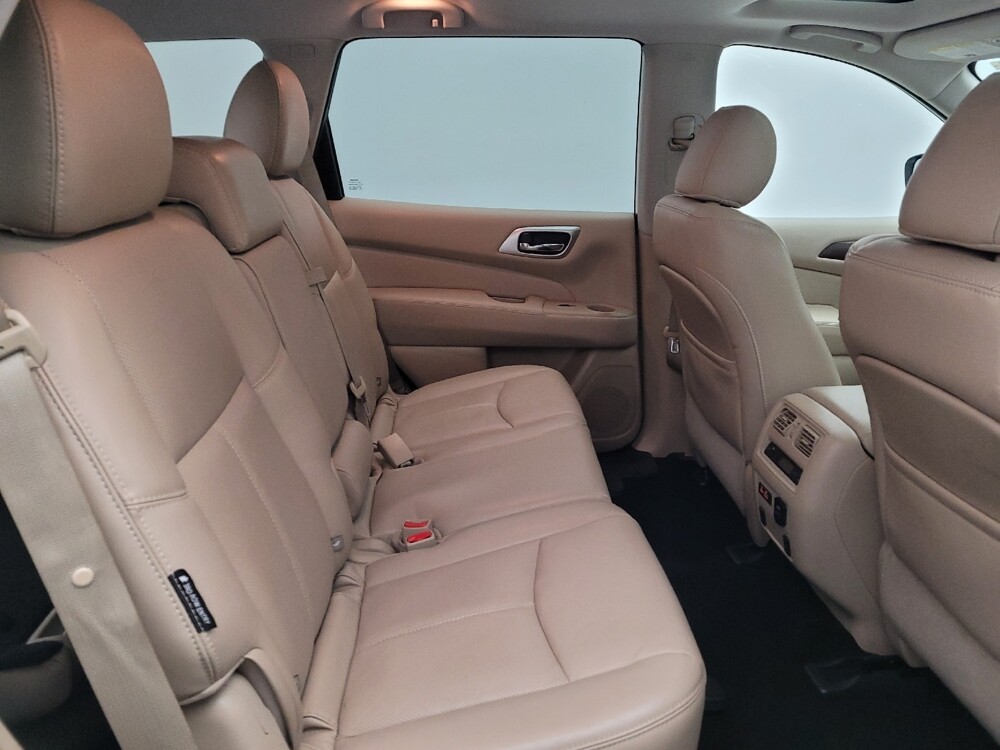 2020 Nissan Pathfinder in Maple Heights, OH 44137 - 18111262 19