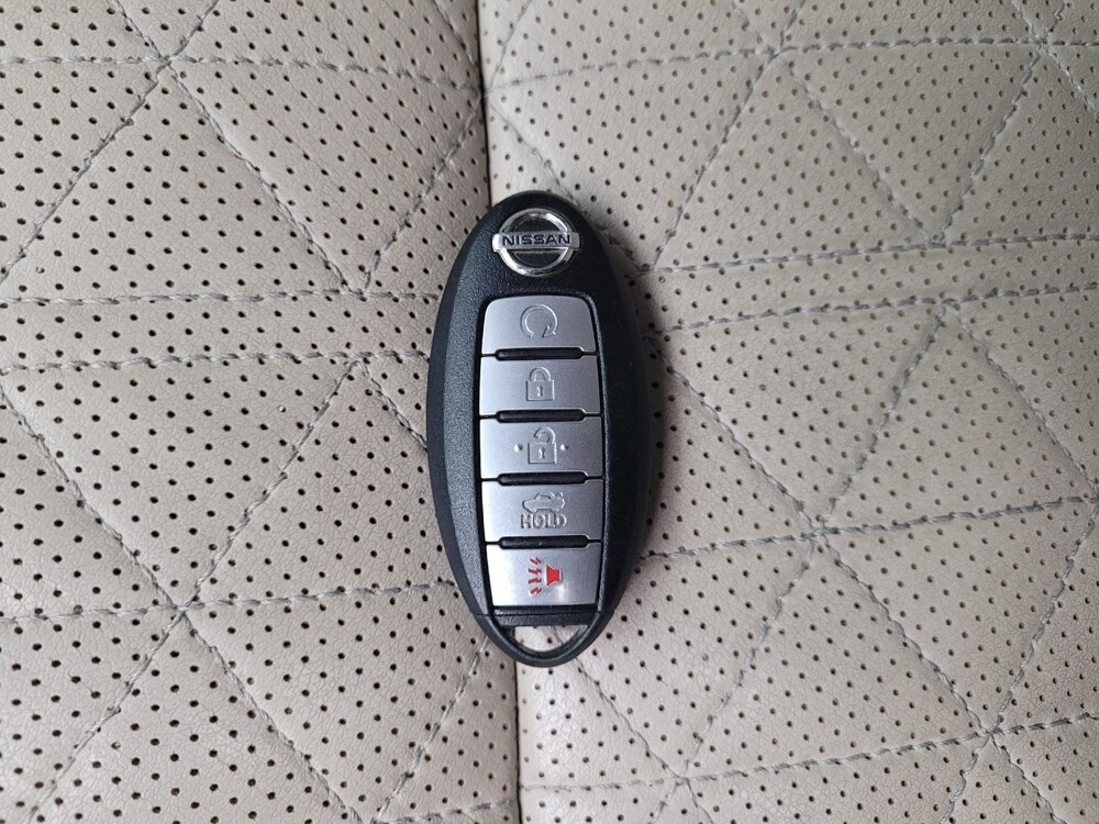 2018 Nissan Maxima in Eastpointe, MI 48021 - 18111264 32