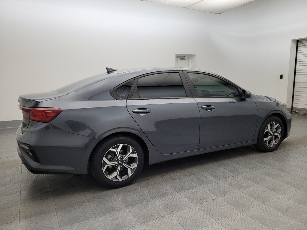 2020 Kia Forte in Mesa, AZ 85210 - 18111265 10