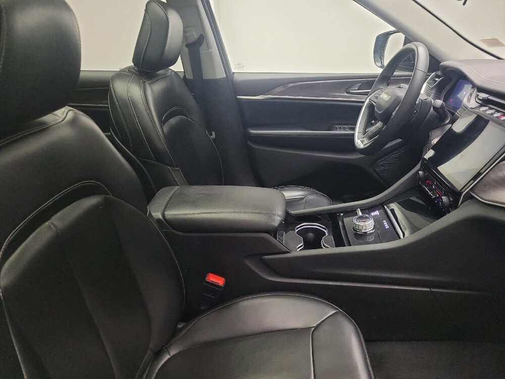 2023 Jeep Grand Cherokee L in Taylor, MI 48180 - 18111269 21