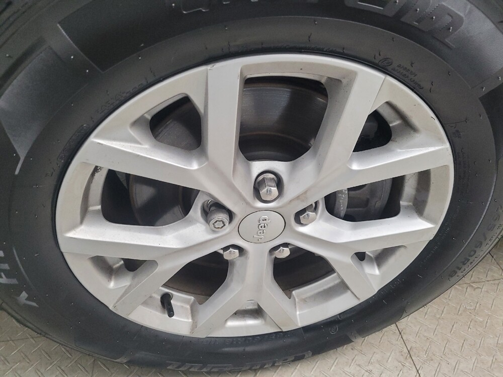 2023 Jeep Grand Cherokee L in Taylor, MI 48180 - 18111269 31