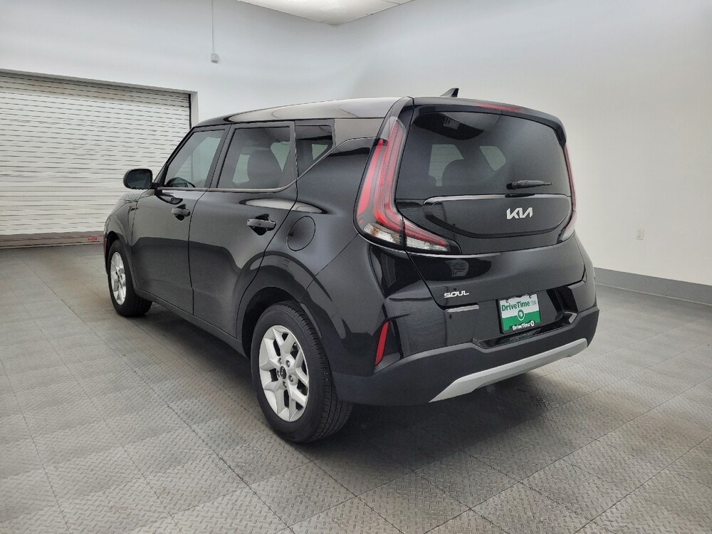 2023 Kia Soul in Mesa, AZ 85210 - 18111275 5