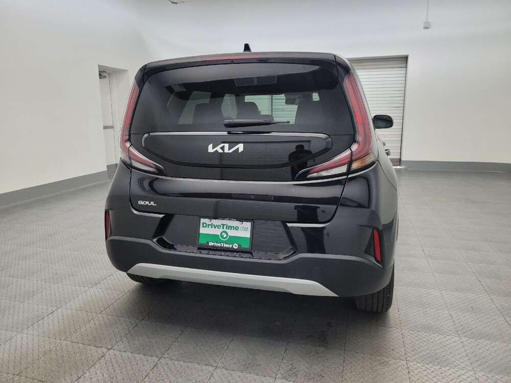 2023 Kia Soul in Mesa, AZ 85210 - 18111275 7