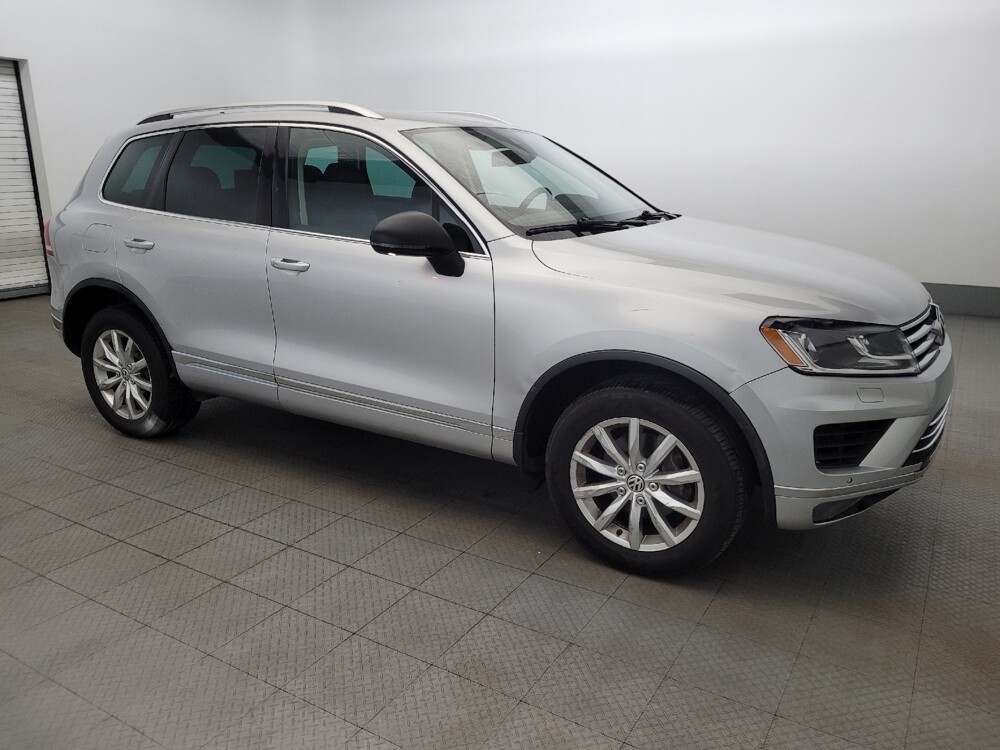 2016 Volkswagen Touareg in Chesapeake, VA 23320 - 18111276 11