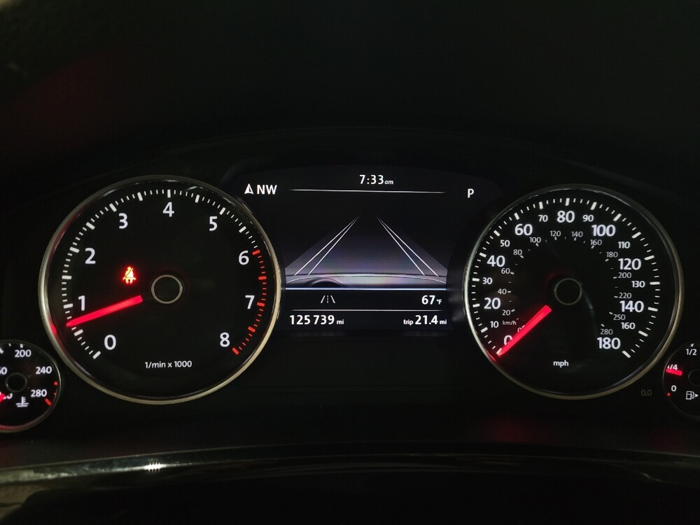 2016 Volkswagen Touareg in Chesapeake, VA 23320 - 18111276 23