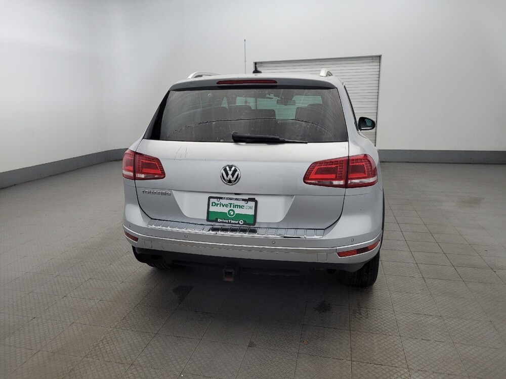 2016 Volkswagen Touareg in Chesapeake, VA 23320 - 18111276 7