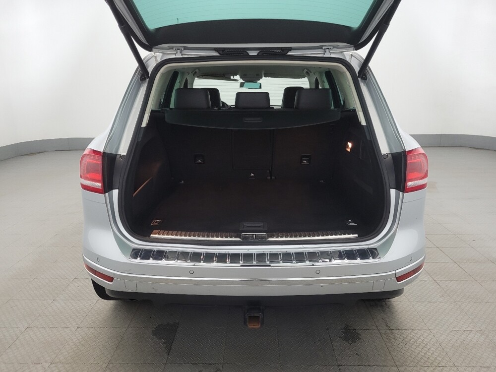 2016 Volkswagen Touareg in Chesapeake, VA 23320 - 18111276 29