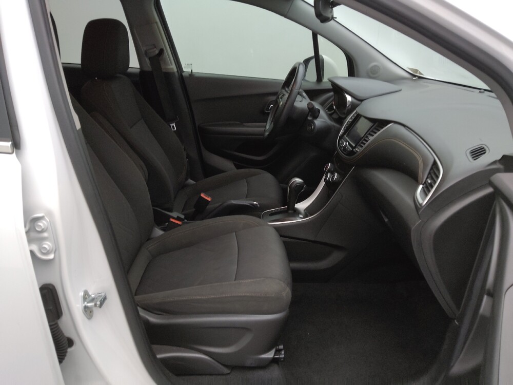 2020 Chevrolet Trax in Independence, MO 64055 - 18111295 21