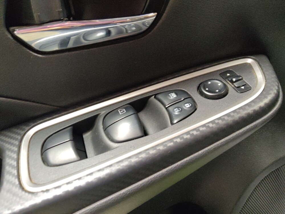 2020 Nissan Versa in Mesa, AZ 85210 - 18111301 27