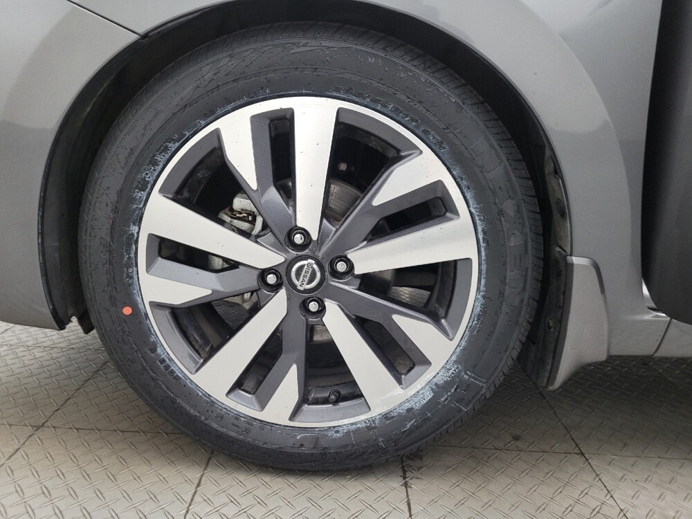 2020 Nissan Versa in Mesa, AZ 85210 - 18111301 31