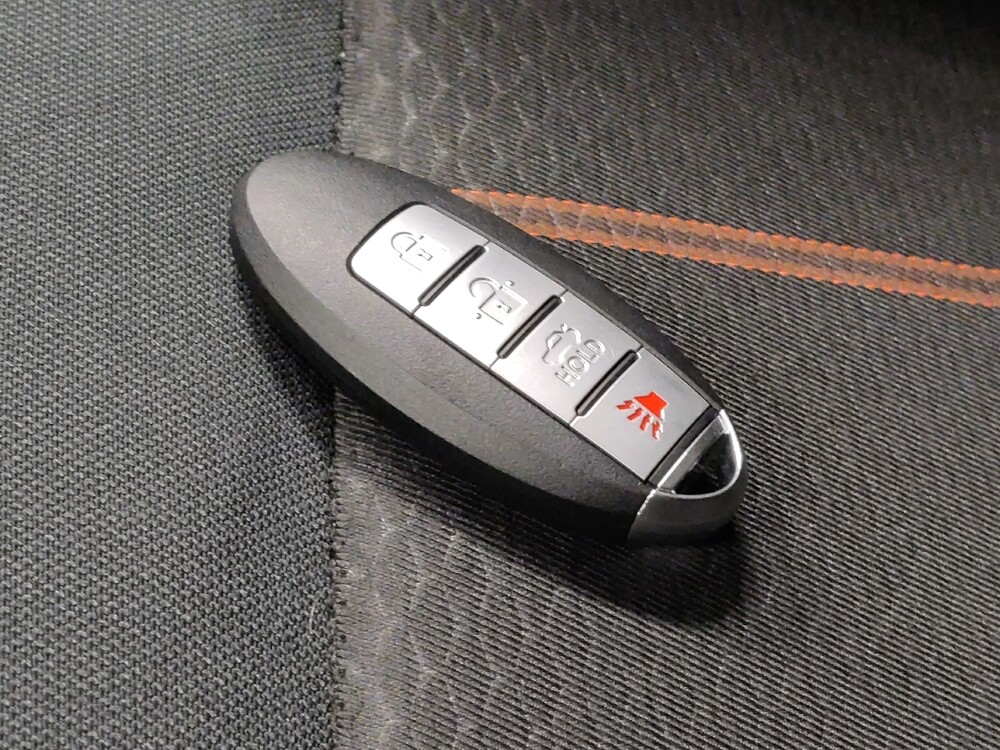 2020 Nissan Versa in Mesa, AZ 85210 - 18111301 32