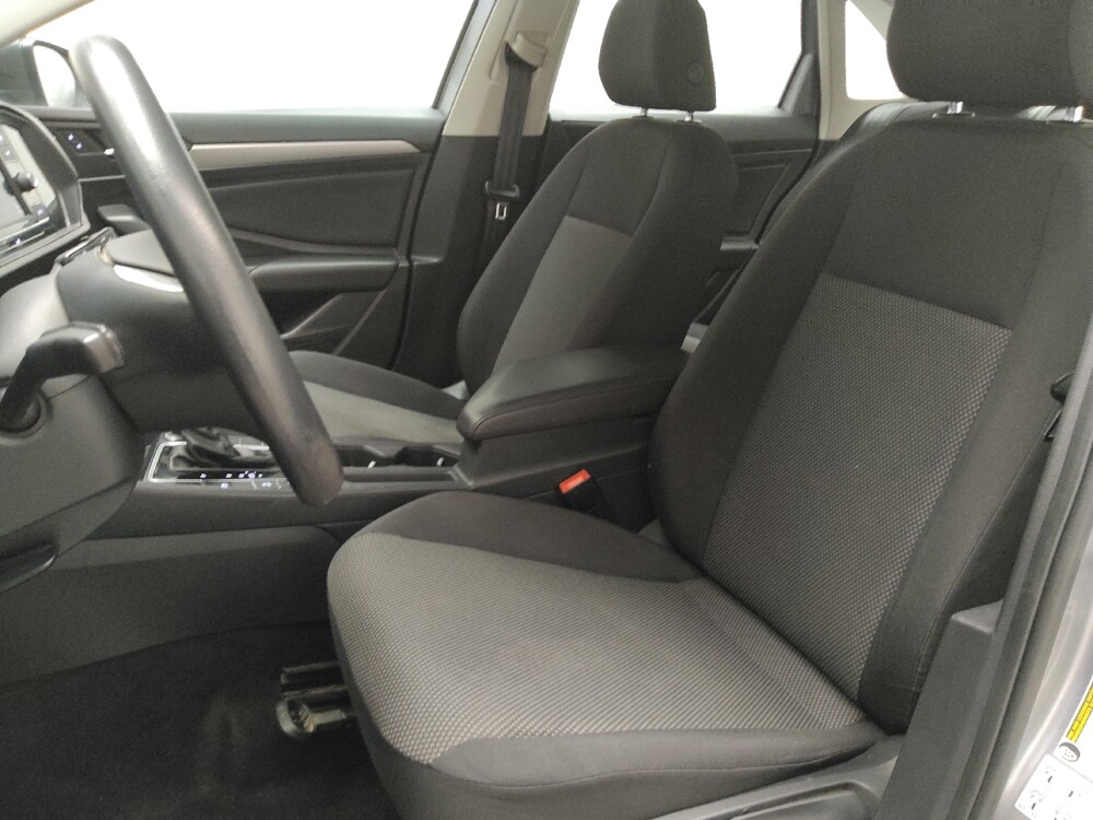 2019 Volkswagen Jetta in Montclair, CA 91763 - 18111307 17