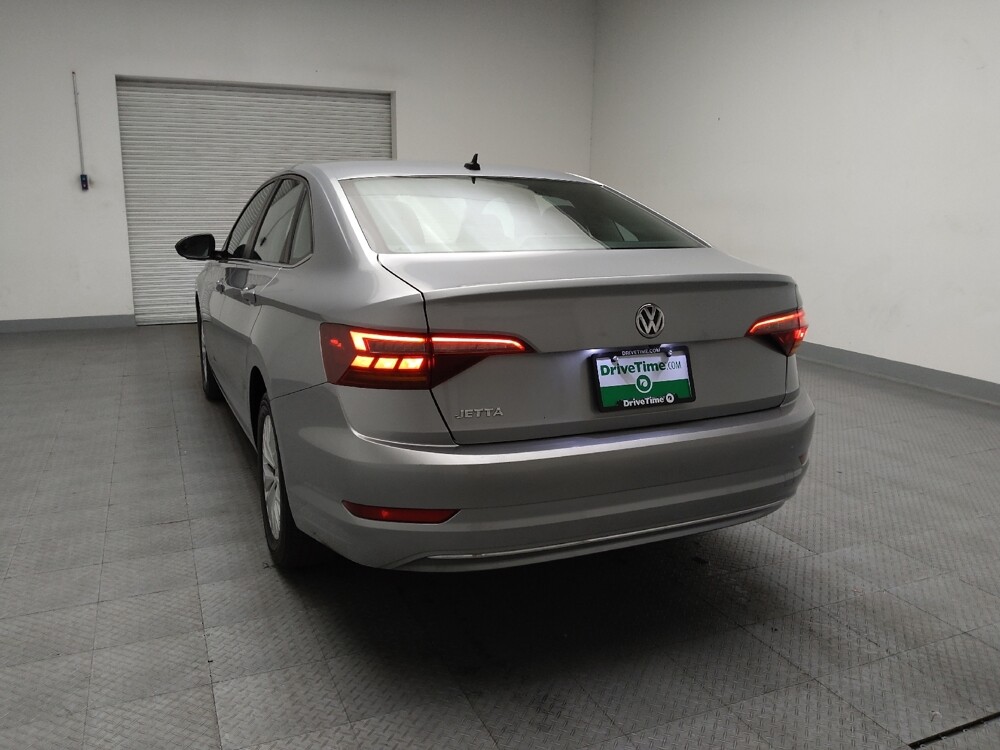 2019 Volkswagen Jetta in Montclair, CA 91763 - 18111307 6