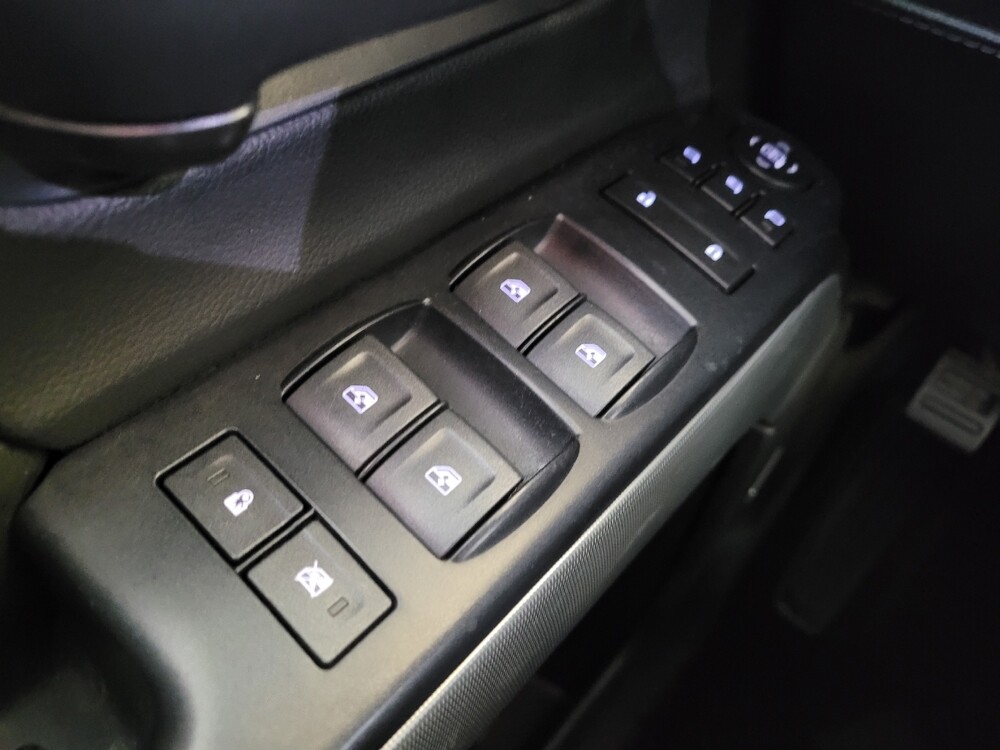 2018 Chevrolet Silverado 1500 in Columbus, OH 43228 - 18111309 27