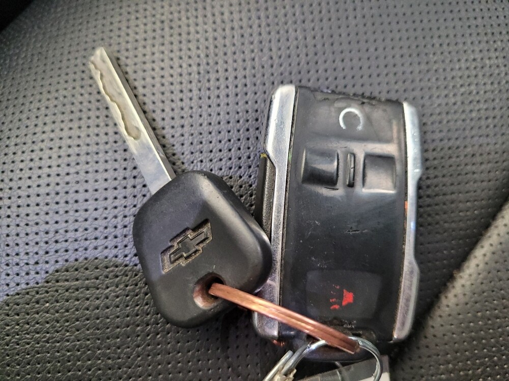 2018 Chevrolet Silverado 1500 in Columbus, OH 43228 - 18111309 32