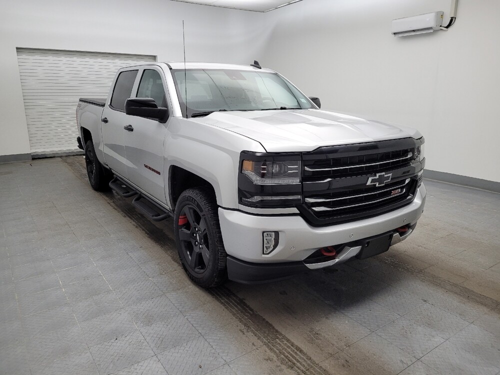 2018 Chevrolet Silverado 1500 in Columbus, OH 43228 - 18111309 13