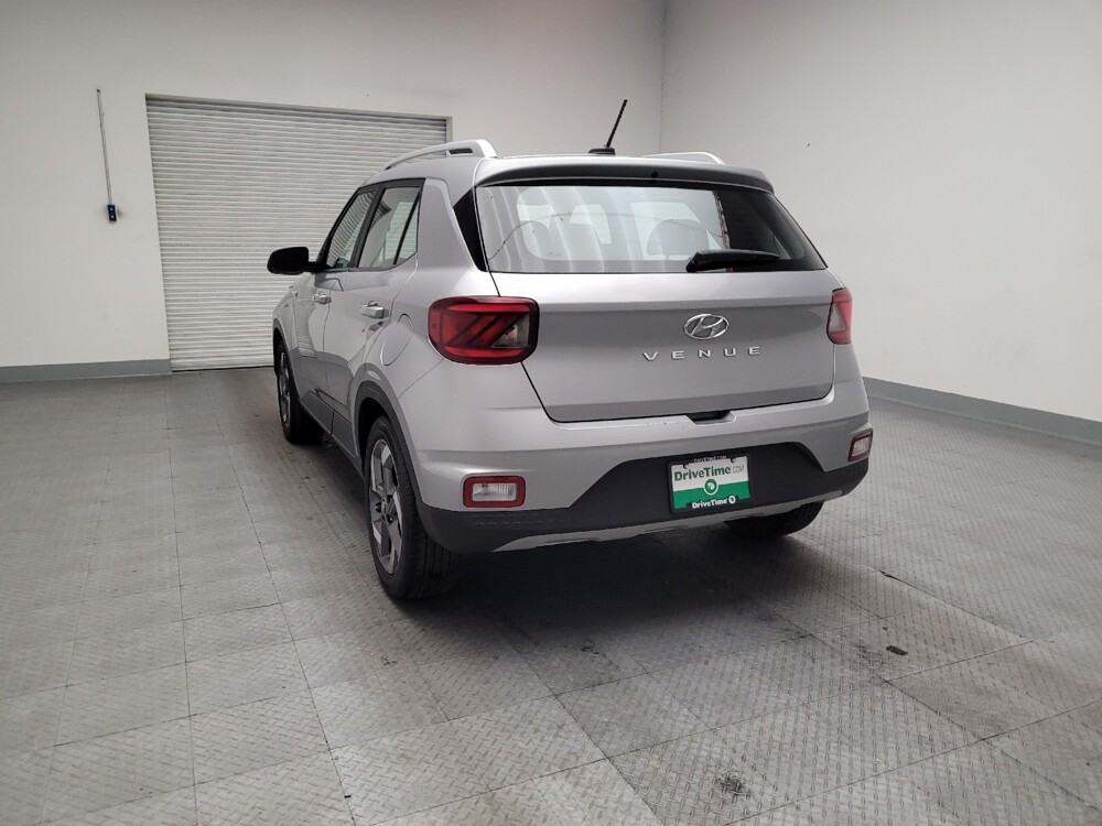 2025 Hyundai Venue in Torrance, CA 90504 - 18111314 6