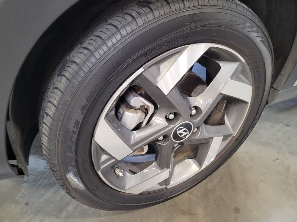 2025 Hyundai Venue in Torrance, CA 90504 - 18111314 31