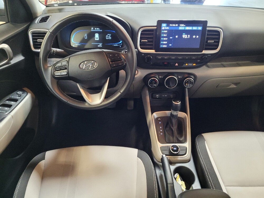 2025 Hyundai Venue in Torrance, CA 90504 - 18111314 22