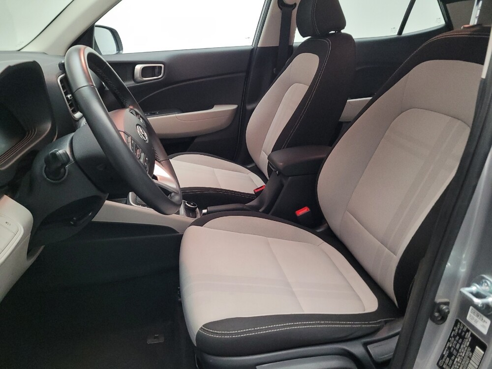 2025 Hyundai Venue in Torrance, CA 90504 - 18111314 17