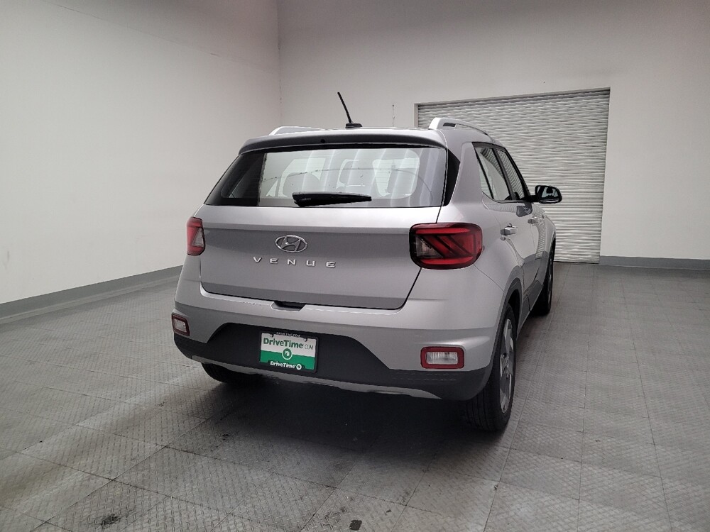2025 Hyundai Venue in Torrance, CA 90504 - 18111314 7