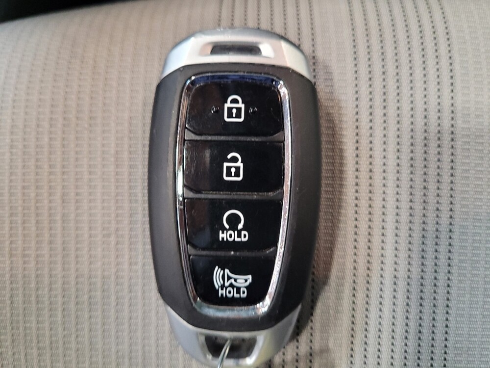 2025 Hyundai Venue in Torrance, CA 90504 - 18111314 32