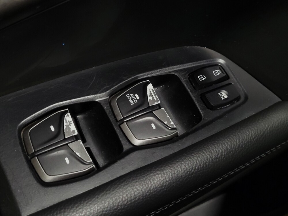 2018 Hyundai Santa Fe in Pittsburgh, PA 15237 - 18111323 27