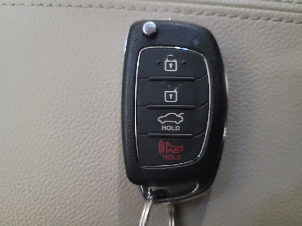 2016 Hyundai Sonata in Plymouth Meeting, PA 19462 - 18111324 32