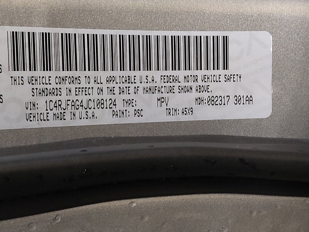 2018 Jeep Grand Cherokee in Columbia, SC 29210 - 18111328 33