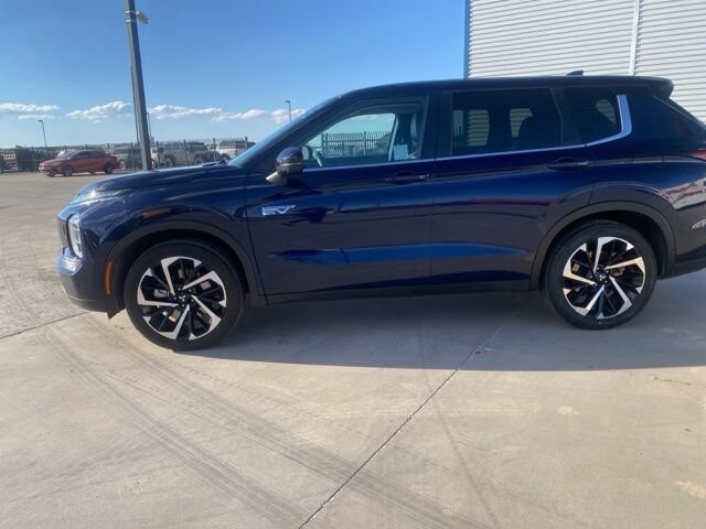 2024 Mitsubishi Outlander in Winslow, AZ 86046 - 18111345 4