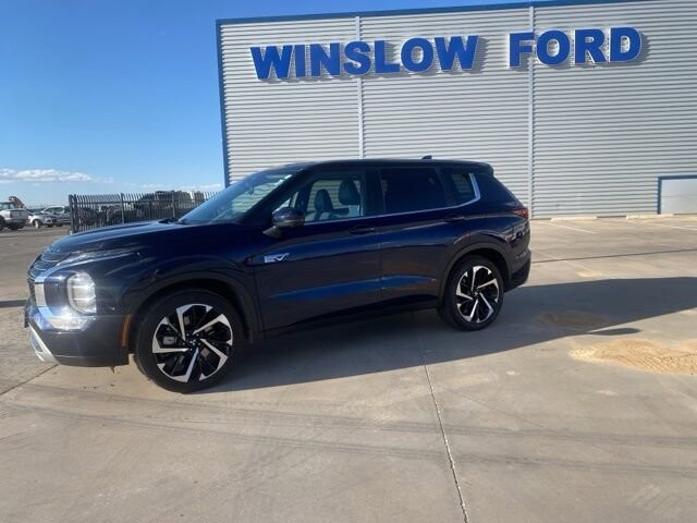 2024 Mitsubishi Outlander in Winslow, AZ 86046 - 18111345 3