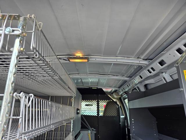 2011 Chevrolet Express 2500 in Blauvelt, NY 10913 - 18111349 37