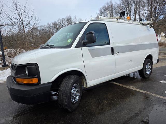 2011 Chevrolet Express 2500 in Blauvelt, NY 10913 - 18111349 4