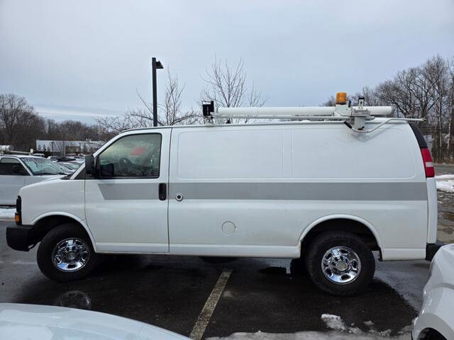 2011 Chevrolet Express 2500 in Blauvelt, NY 10913 - 18111349 5