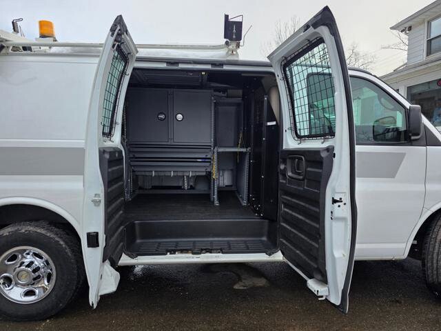 2011 Chevrolet Express 2500 in Blauvelt, NY 10913 - 18111349 48
